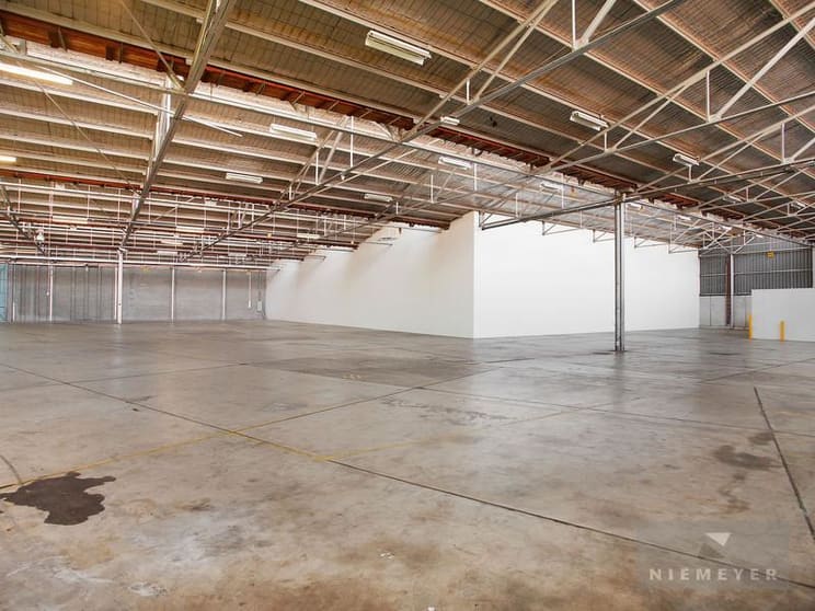 Click to view all images 22 Powers Road Seven Hills NSW 2147 - Image 3