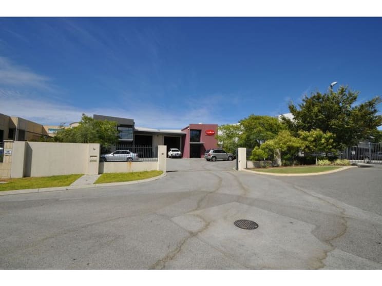 Click to view all images 2/34 Millrose Drive Malaga WA 6090 - Image 1
