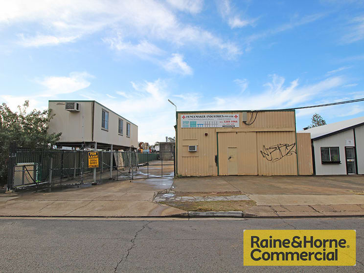 Click to view all images Sandgate QLD 4017 - Image 1