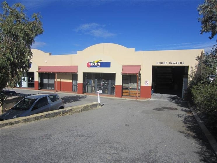Click to view all images 1&2/16 Paramount Drive Wangara WA 6065 - Image 3