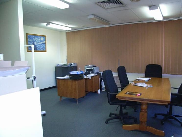 Click to view all images Cheltenham VIC 3192 - Image 3