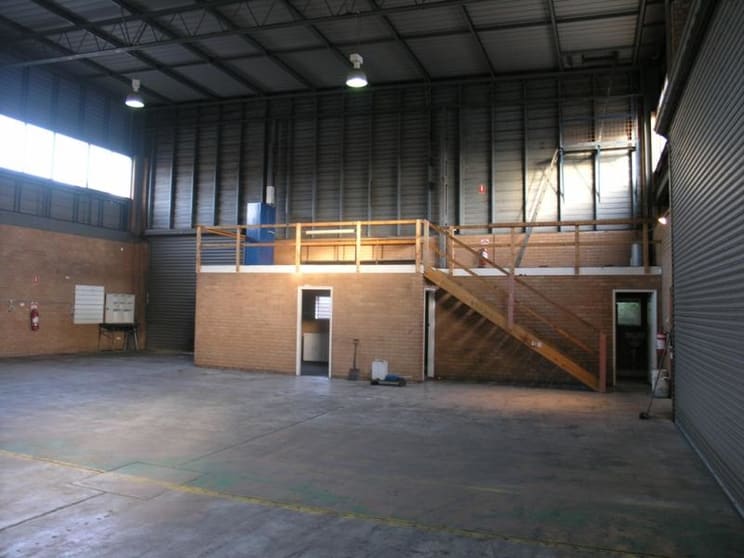 3/251 Princes Hwy Unanderra NSW 2526 - Image 2