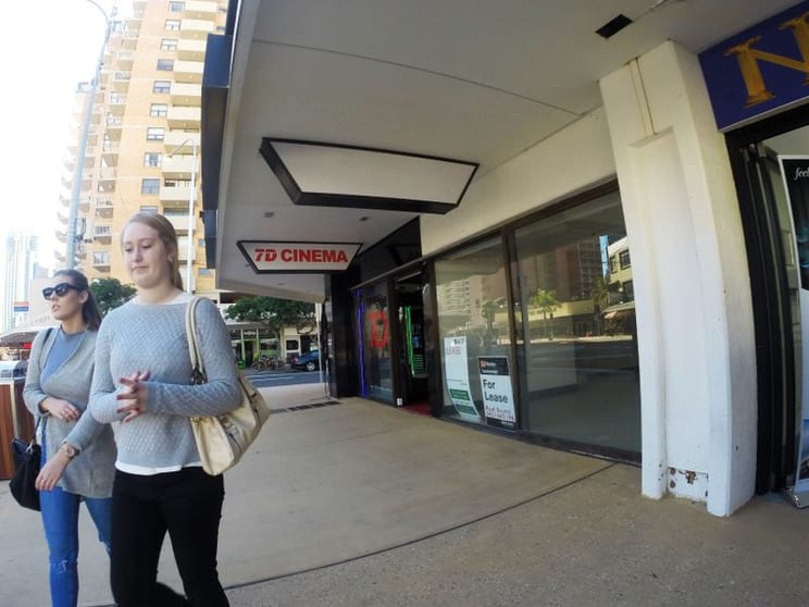 Click to view all images 5/3045 Surfers Paradise Bvd Surfers Paradise QLD 4217 - Image 2