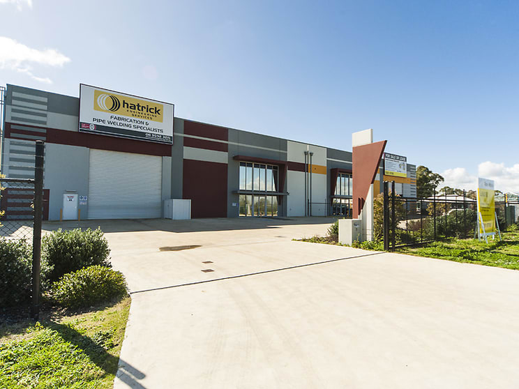 Click to view all images 5 Whittle Road East Rockingham WA 6168 - Image 2