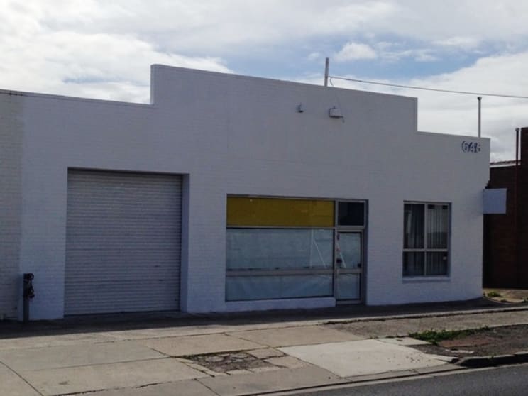 Click to view all images 645 Waterdale Road Heidelberg West VIC 3081 - Image 2