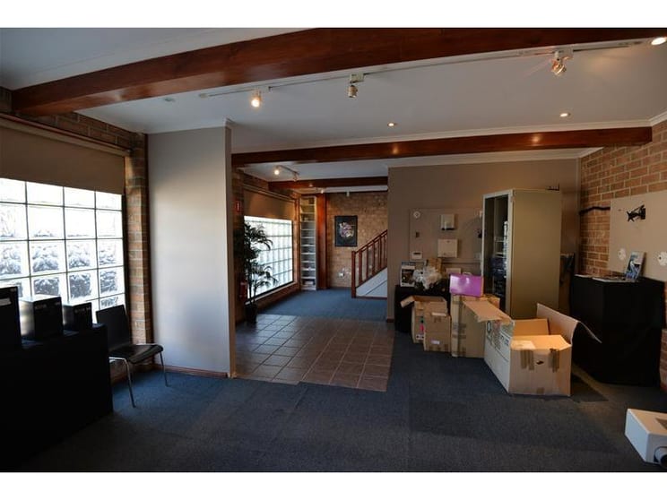 Click to view all images 8 Ware Street Thebarton SA 5031 - Image 2
