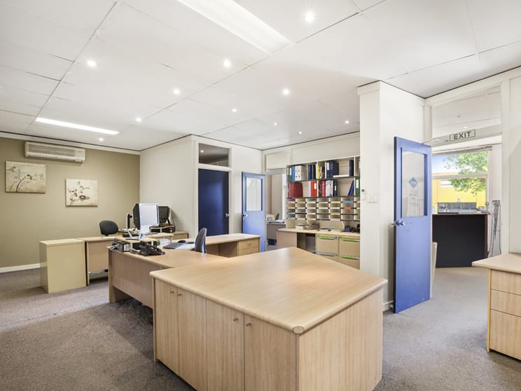 Click to view all images 6 Queen Street Nunawading VIC 3131 - Image 2