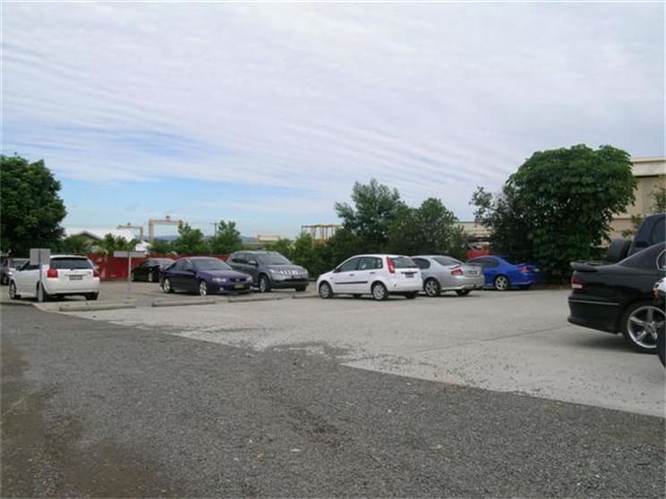 Click to view all images Building 1/11 Laverick Road Tomago NSW 2322 - Image 3