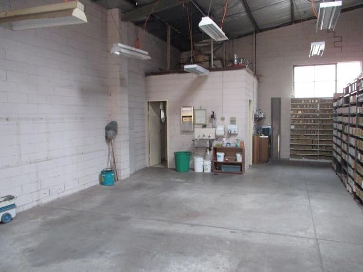 Click to view all images 1/33 Mollison Street Abbotsford VIC 3067 - Image 3