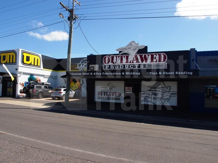 Click to view all images 208 Denison Street Rockhampton City QLD 4700 - Image 1