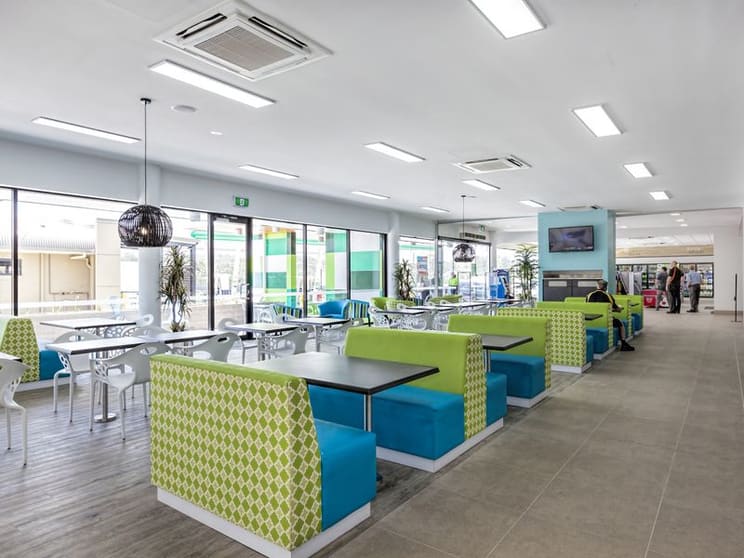 Click to view all images 1/3765 Pacific Highway Slacks Creek QLD 4127 - Image 2