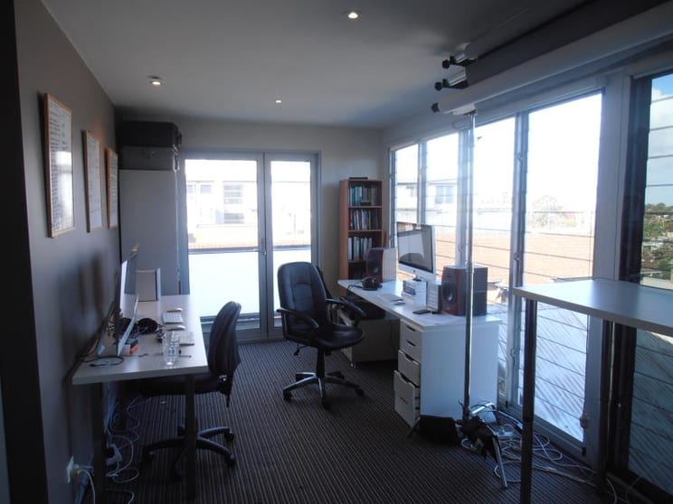 Click to view all images 11/107 Grey Street St Kilda VIC 3182 - Image 2