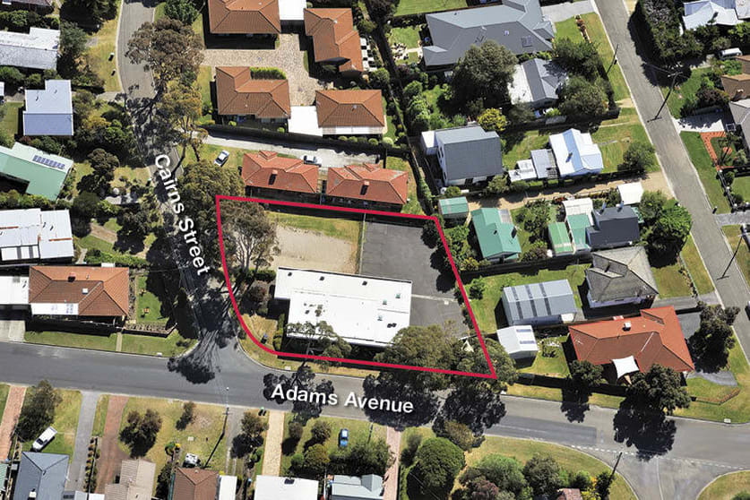 Click to view all images 2 Cairns Road Rosebud VIC 3939 - Image 2