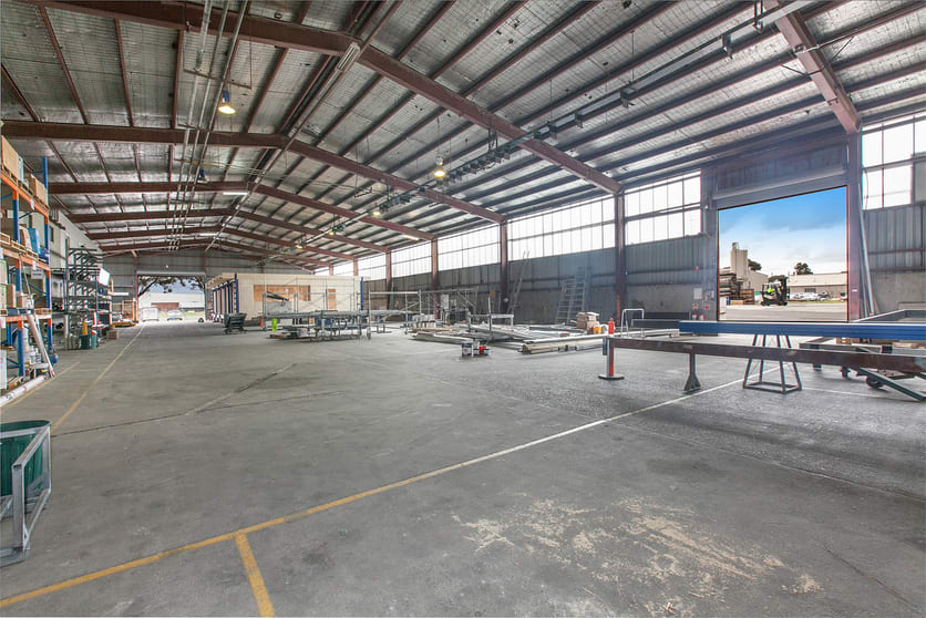 Click to view all images 2/217 - 219 Colchester Road Kilsyth VIC 3137 - Image 3