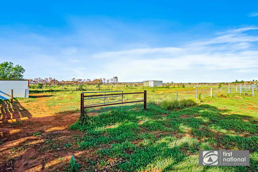 Click to view all images 15 Colin Crescent Little River VIC 3211 - Image 1