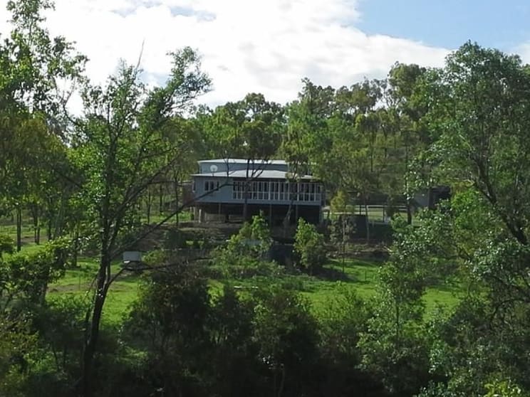 Click to view all images 199 Chisholm Trail Oak Valley QLD 4811 - Image 2