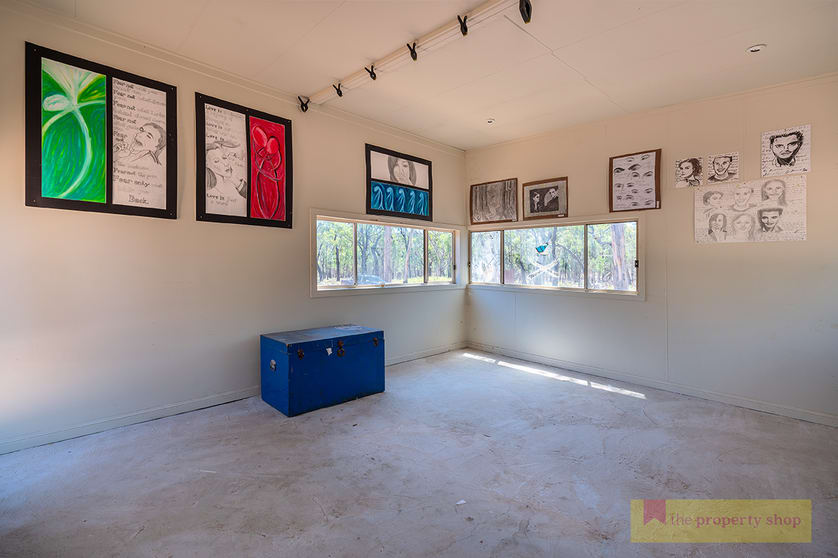 Click to view all images Gulgong NSW 2852 - Image 2