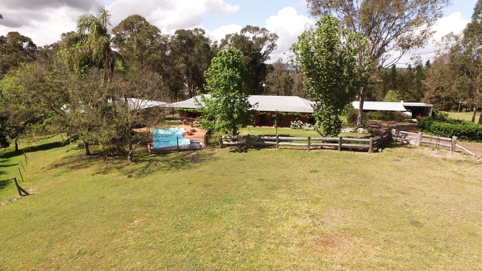 Click to view all images 32 Fairbairns Road Gloucester NSW 2422 - Image 2