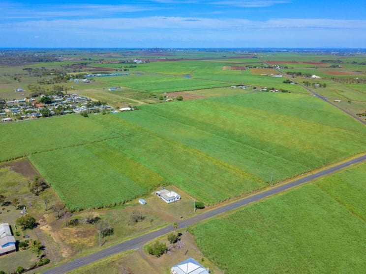Click to view all images 531 Burnett Heads Road Rubyanna QLD 4670 - Image 2