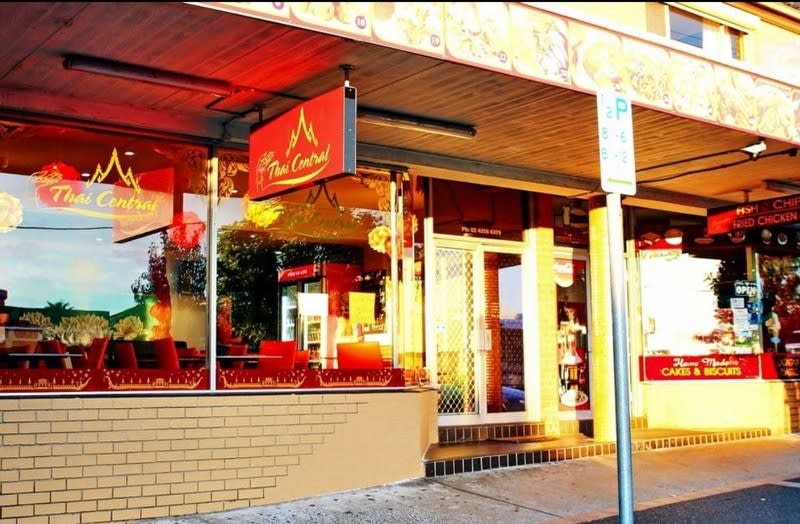 Click to view all images 1/72 Central Avenue Oak Flats NSW 2529 - Image 2
