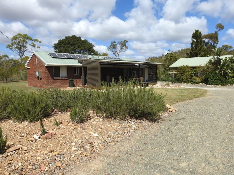 Click to view all images 55515 Bruce Highway Raglan QLD 4697 - Image 1
