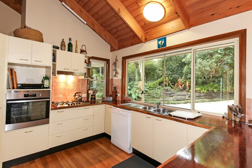 Click to view all images 92 Ratcliffe Road Diamond Valley QLD 4553 - Image 2