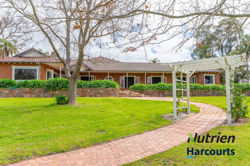 Click to view all images 341 Glenrowan Road Neergabby WA 6503 - Image 2