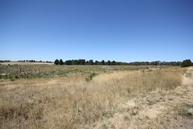 Click to view all images Addington Road Ascot VIC 3364 - Image 1