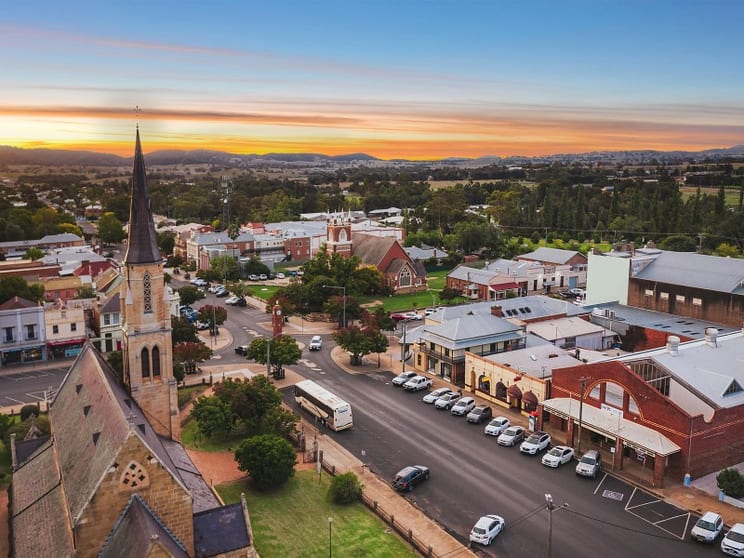 Click to view all images 52 Market Street Mudgee NSW 2850 - Image 2