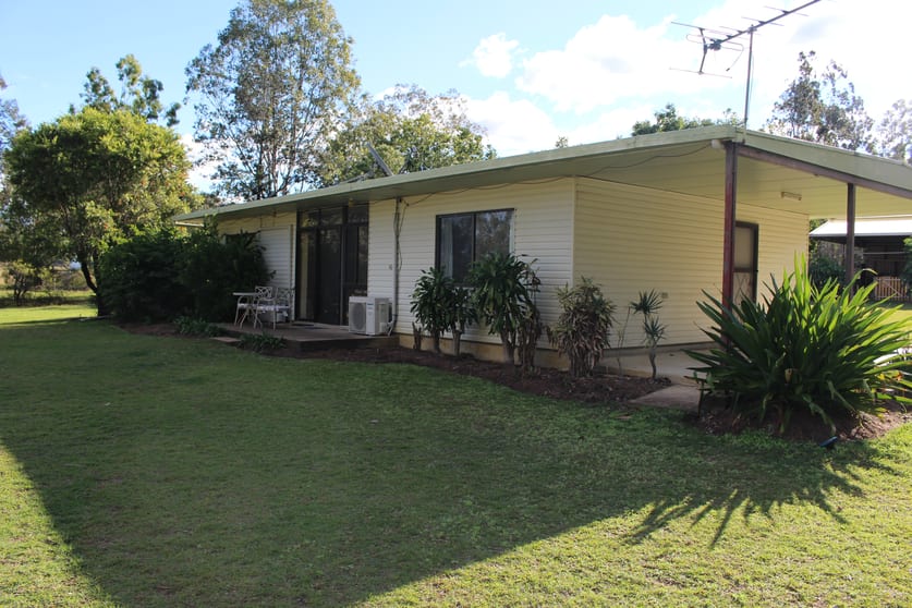 Click to view all images 9 Markai Road Lockyer Waters QLD 4311 - Image 1
