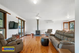 Click to view all images 92 Myrtlebank Road Sale VIC 3850 - Image 3