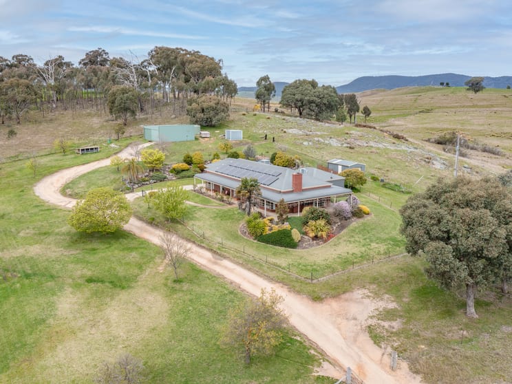Click to view all images 165 Phillips Road Castle Creek VIC 3691 - Image 1