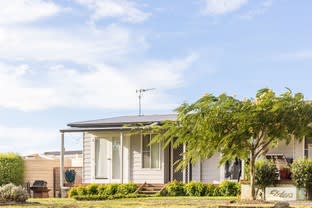 Click to view all images 130 Yass Valley Way Yass NSW 2582 - Image 1