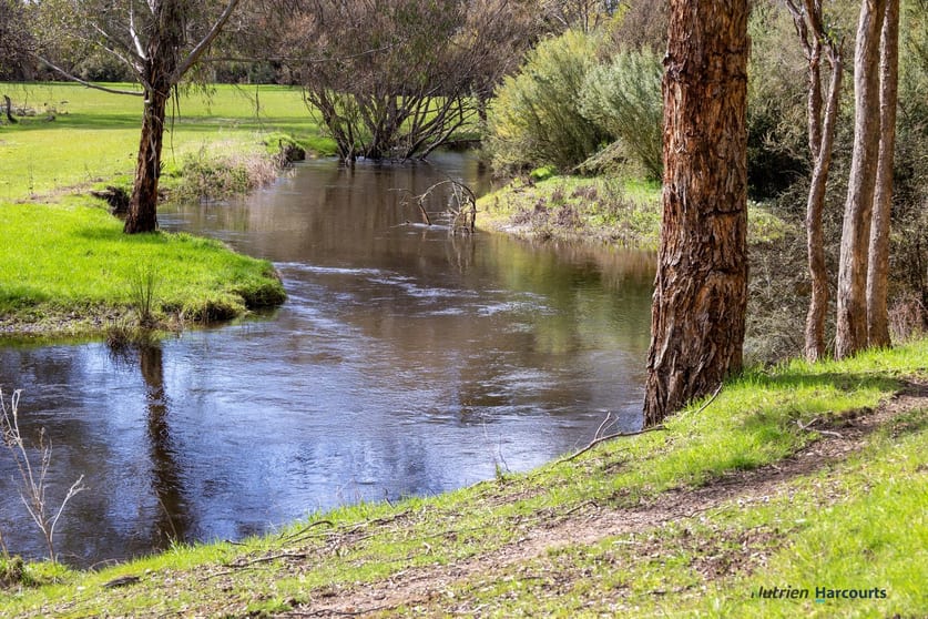 Click to view all images 2/155 Christies Road Thornton VIC 3712 - Image 1