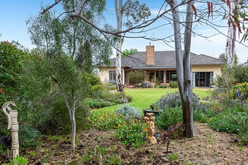 Click to view all images 766 Bews South Road Lameroo SA 5302 - Image 3