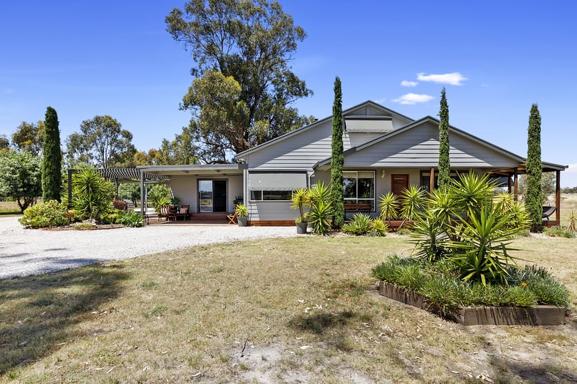 Click to view all images 275 River Road Goomalibee VIC 3673 - Image 1