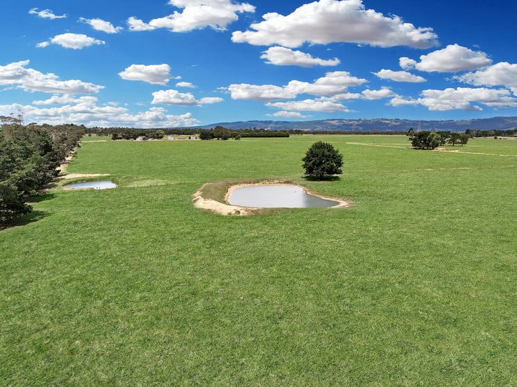 Click to view all images 199 Orchard Road Yarragon VIC 3823 - Image 1