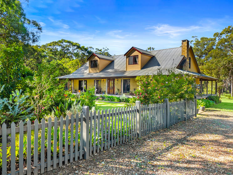 Click to view all images 172 Weatherboard Ridge Road Blaxlands Ridge NSW 2758 - Image 1