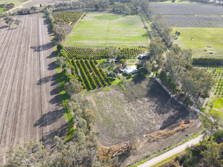 Click to view all images 132 Murray Road Murrabit VIC 3579 - Image 2