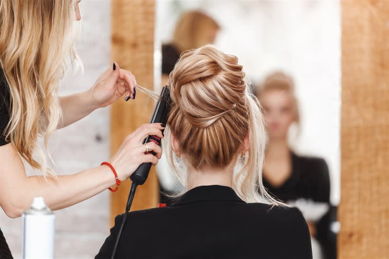 Click to view all images Hairdresser business for sale in Ascot - Image 2