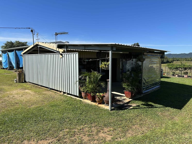 Click to view all images Friday Pocket QLD 4855 - Image 2