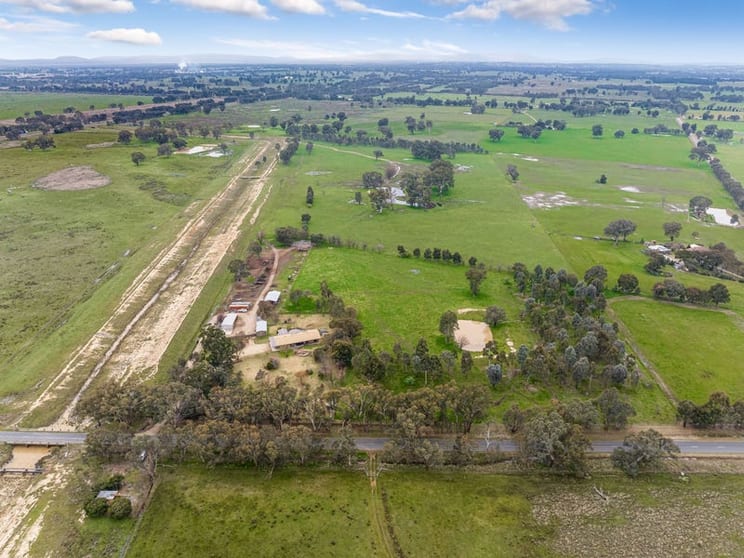Click to view all images 295 Kilfeera Road Benalla VIC 3672 - Image 1