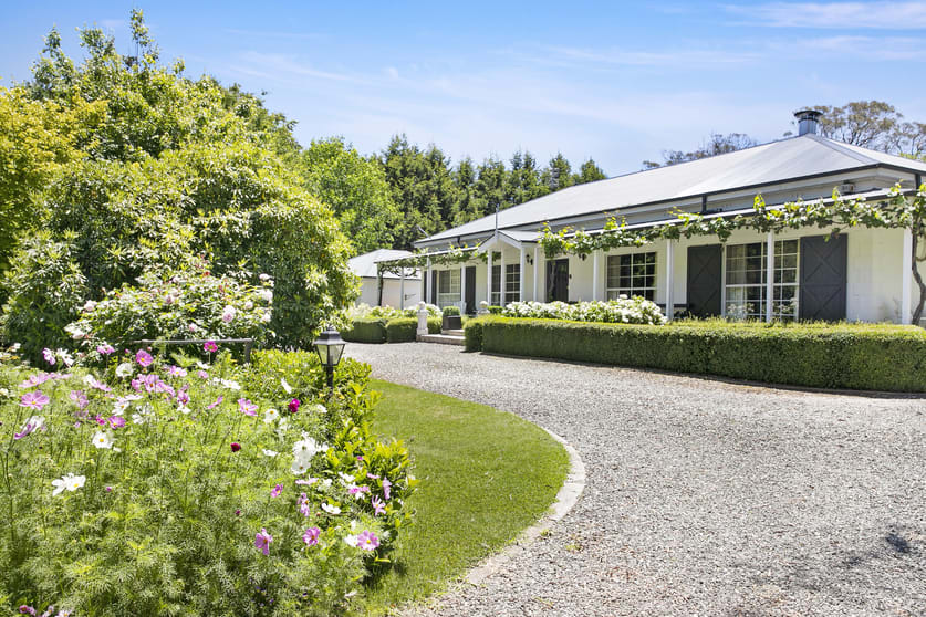 Click to view all images 5854 Illawarra Highway Avoca NSW 2577 - Image 1