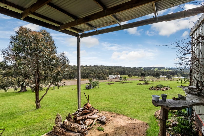 Click to view all images 1045 Dairy Flat Road Tooborac VIC 3522 - Image 1