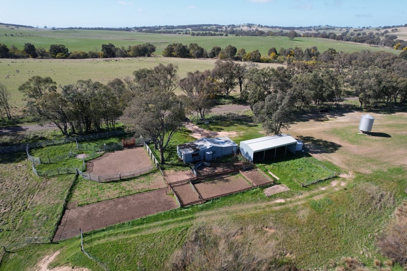 Click to view all images Yarra, Hughstonia Road Binalong NSW 2584 - Image 3