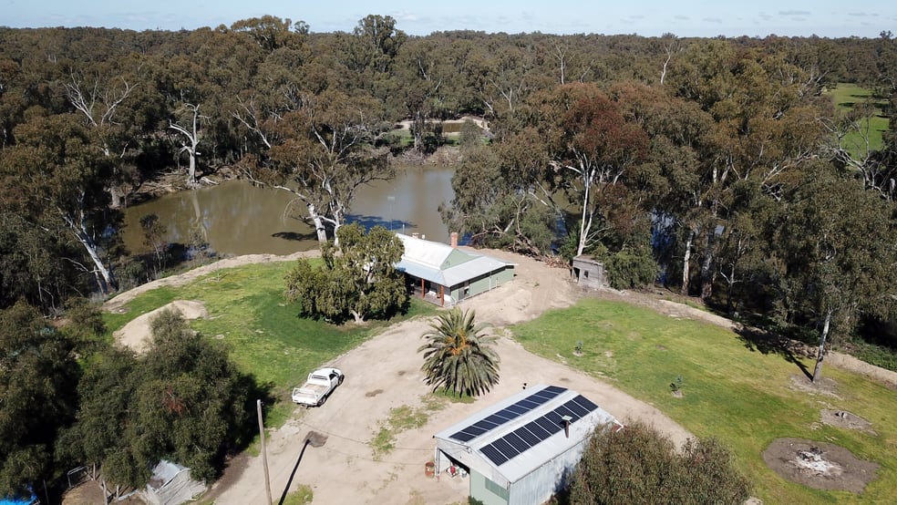 Click to view all images 27 Vartus Drive Deniliquin NSW 2710 - Image 1