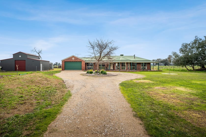 Click to view all images 76 Laceby-Glenrowan Road Laceby VIC 3678 - Image 1