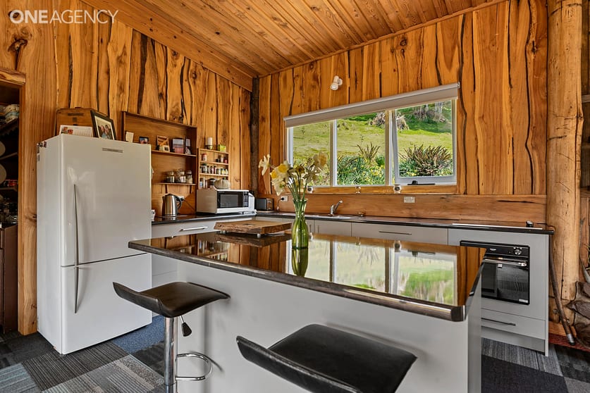 Click to view all images 410 Spellmans Road Upper Castra TAS 7315 - Image 3