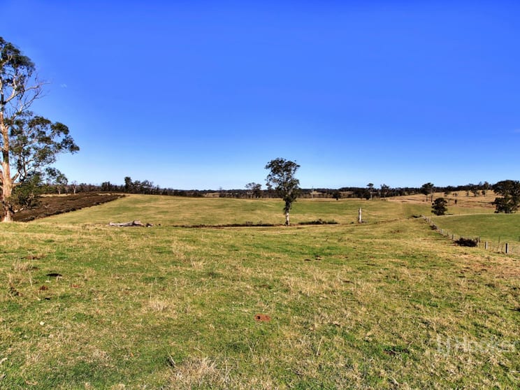 Click to view all images 1738 Great Alpine Road Sarsfield VIC 3875 - Image 3