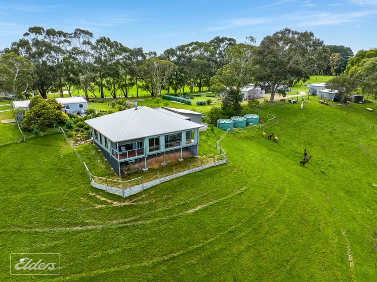 Click to view all images 78 Blackmore Road Paris Creek SA 5201 - Image 3